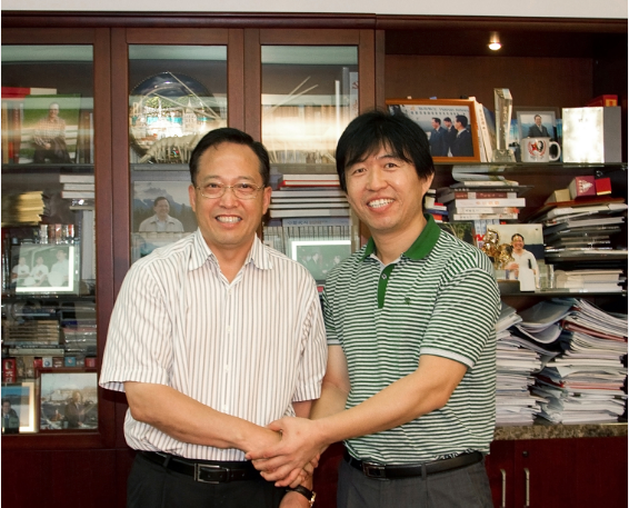 张思平与沈总.png