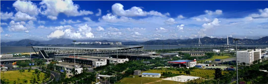 2007年7月1日，经国务院批准，深圳湾口岸正式启用。.jpg